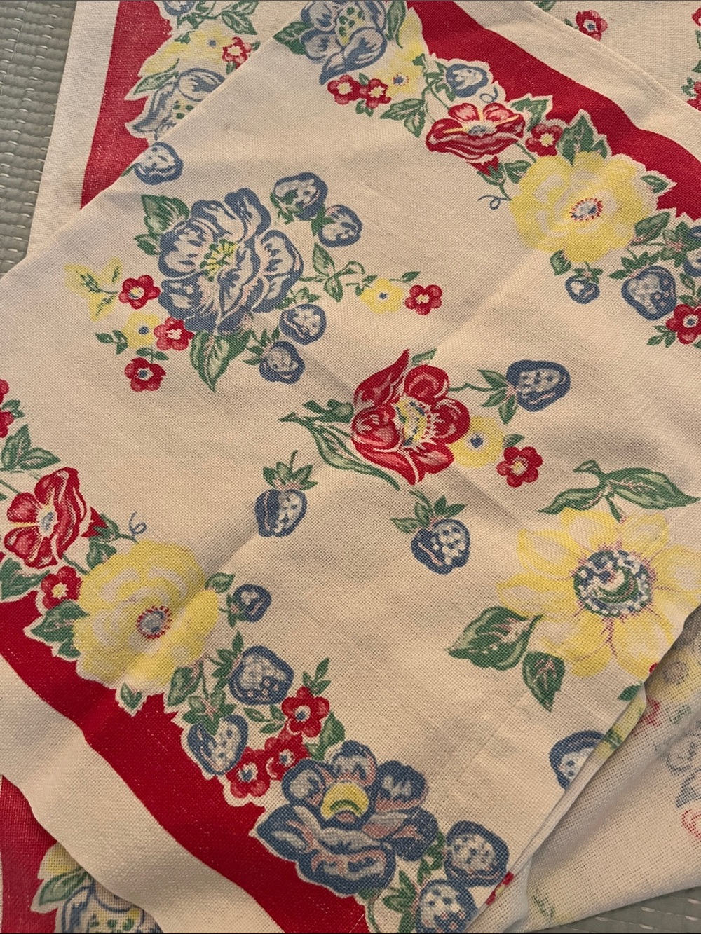 Vintage Tea Towel Set of 2 - Picture 3 of 5